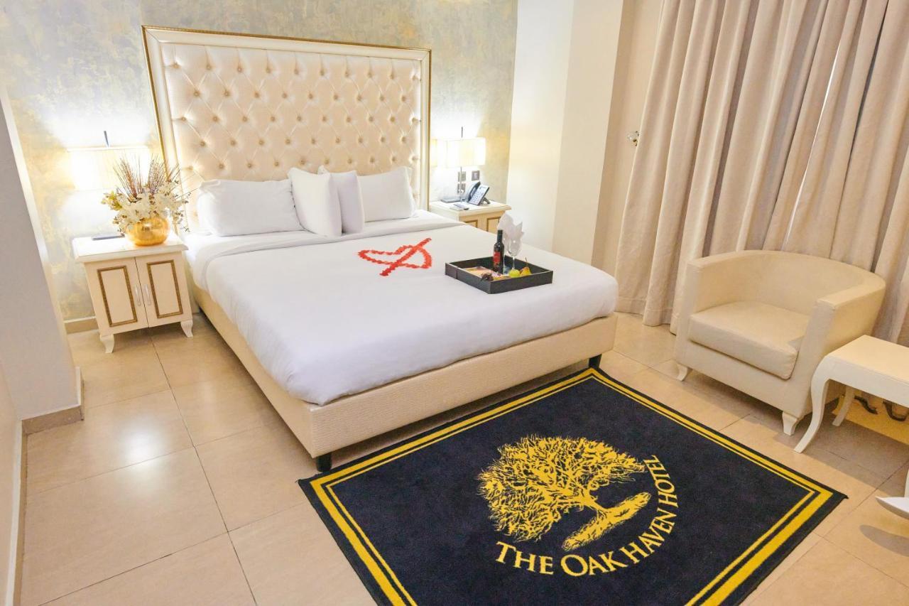 Oak Haven Hotel & Suites Port Harcourt Esterno foto