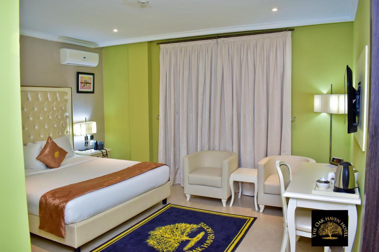 Oak Haven Hotel & Suites Port Harcourt Esterno foto