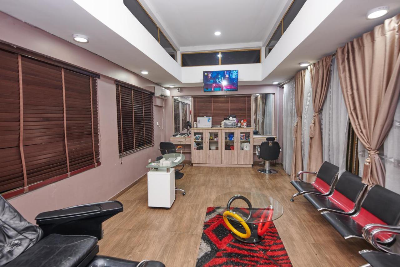 Oak Haven Hotel & Suites Port Harcourt Esterno foto