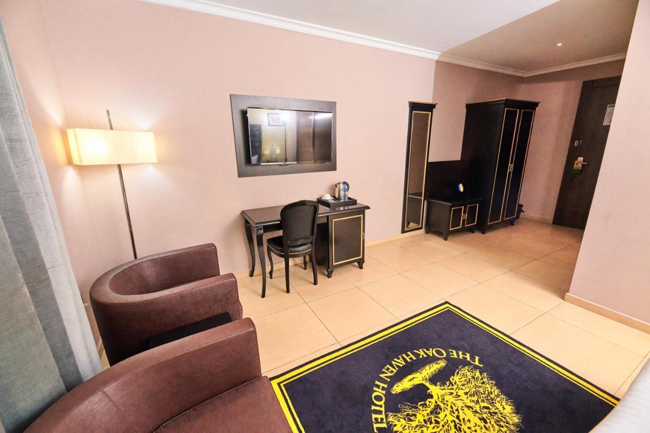Oak Haven Hotel & Suites Port Harcourt Esterno foto
